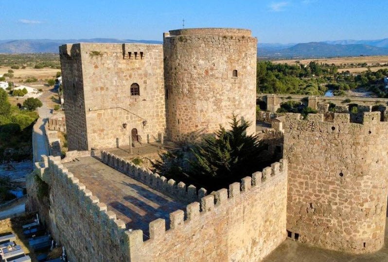 Castillo de Puente del Congosto, Spain